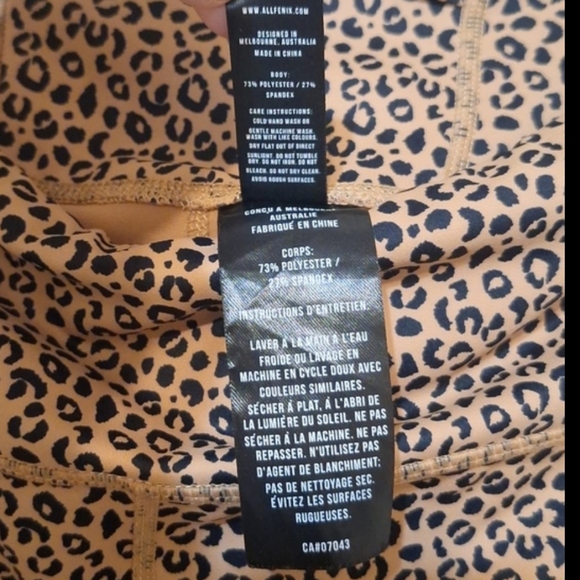 ALL FENIX NWOT medium high waisted cheetah print 7/8 brushed leggings - Picture 6 of 6